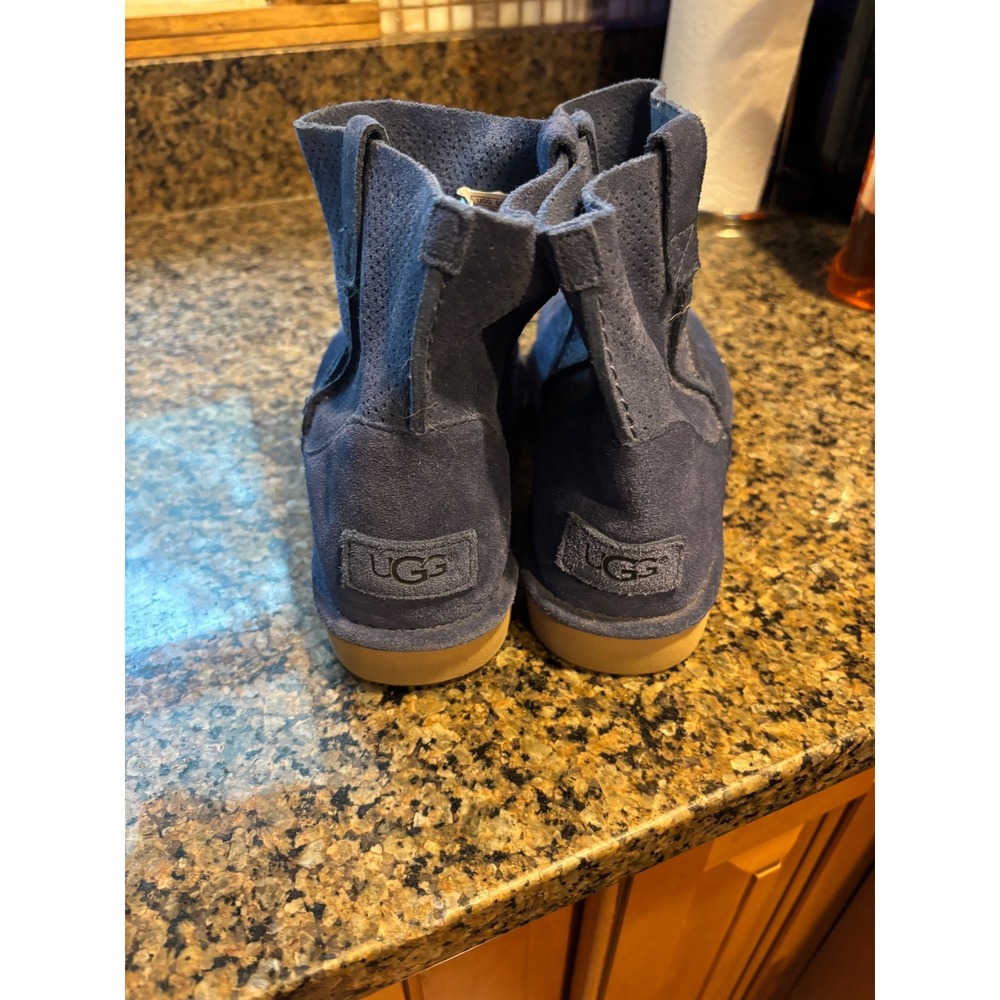 UGG Cory Navy Blue Perforated Suede Ankle Boots Slim Silhouette Bootiesunlined 9